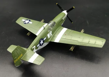 1:72 2 Pasaulinio Karo Amerikos P51B Kovotojas Modelis P-51B 1 Leitenantas Henry Brown Trimitininkas 36357 Kolekcijos modelis