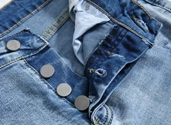 2018 m. pavasarį ir rudenį naujas vyrų skylę aukštos elastinga džinsai susiuvimo šviesiai mėlyna mygtuką remontas vyriškos kelnės