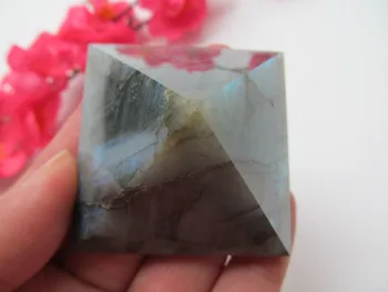 50mm Natural Labradorite Crystal Pyramid Quartz Crystal Pyramid Healing Crystal Crafts Gift Home Decoration
