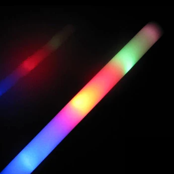 50pcs Putų Švyti lazdos NAUJAS spalvingas šviesos sponge lazdos,elektroninių mirksi žaislai, šviečiančios juostos apdailos ir visaip kitaip žaislas