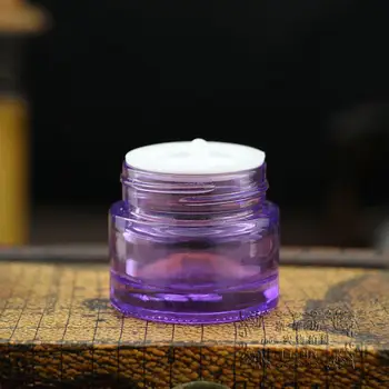 50pcs wholdesale 10g šviesiai violetinė stiklinės grietinėlės indelį su sidabro dangteliu, mini prabanga violetinė stiklo 10 g tuščia kosmetikos jar pavyzdys