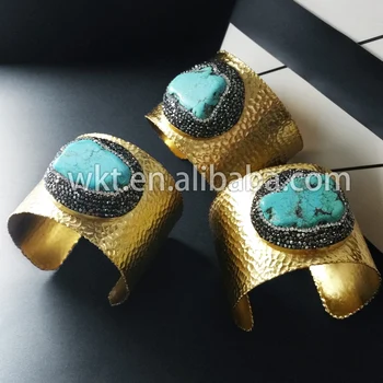Išskirtinis dizainerio matinis aukso electroplated didelis žalvario howlite bangles karšto natūralaus akmens manžetai bangles