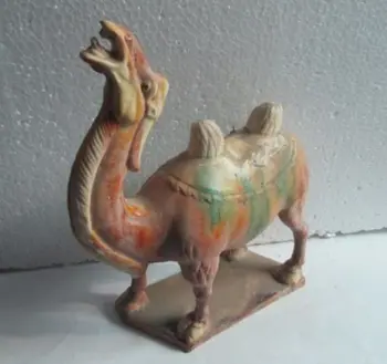 Ištobulinta Senovės Kinų keramikos antikos imitacija tango sancai kupranugaris statula
