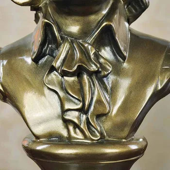 Kūrybinio pobūdžio Namų Dekoravimo Europos klasikinės muzikantas Bethovenas portretas skulptūra salė baldai meno studijų knygų spinta