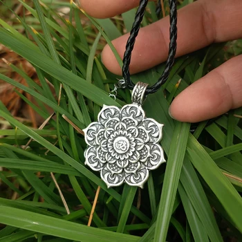 LANGHONG 10vnt Tibeto Dvasinis Karoliai Tibeto Mandala pakabukas Karoliai geometrijos amuletas Religinių juvelyrikos