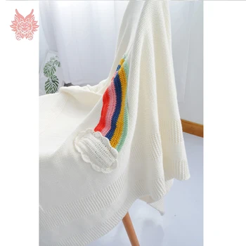 Modernaus stiliaus, baltos spalvos su vaivorykštiniu megzti antklodė lova nešiojamų automobilio oro kondicionierius grynos medvilnės megzti antklodė cobertor SP4292