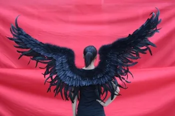 Nemokamas pristatymas Juoda didelių sparnų plunksnos T-etapas modelis podiumo rodo, sparnai šalies rezultatais matyti, rekvizitas, cosplay fotografija