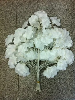 Oro express greitas pristatymas, Balta vestuvinė rekvizitas, etapas fono apdailos gėlės Baltos dirbtinės ginkgo biloba Balti lapai