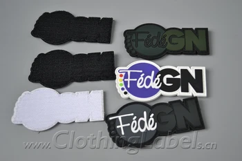 Pasirinktines etiketes, PVC debossed arba išgraviruotas logotipas gumos lopai drabužių priedai aukštos kokybės mažesnis MOQ kablys ir kilpa tvirtinimo detalės