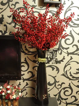 Raudonųjų uogų grindų ilgio dirbtinė gėlė raudona turtingas vaisių dirbtinių gėlių šilko gėlių namų puošybai gėlių