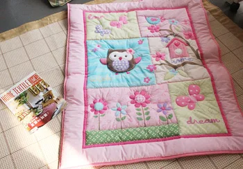 Skatinimas! 7pcs Siuvinėjimo kūdikių patalynės komplektas medvilnės animacinių filmų kūdikio lovelė patalynė,apimti (bamperiai+antklode+lova padengti+lova sijonas)