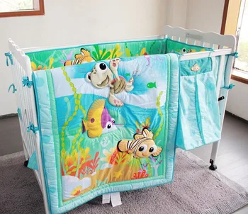 Skatinimas! 7PCS Siuvinėjimo Vandenyno Žuvų Kūdikių patalynės nustatyti Kūdikio lovelę patalynės komplektas,apimti(bamperis+antklode+lova padengti+lova sijonas)