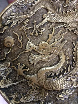TNUKK Kinijos senovės bronza, žalvaris amatų namų darbalaukio tarnybos papuošalai fengshui drakono statula totem patiekalas plokštės plokštės.